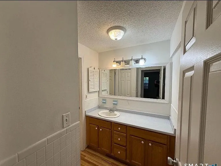 1218 Middle Tpke W #A — Photo 5
