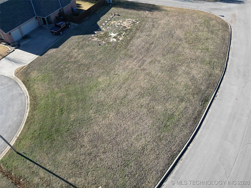 1st image of 925 Dornick Dr