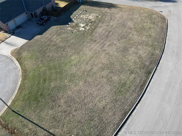 925 Dornick Dr, Ardmore, OK 73401