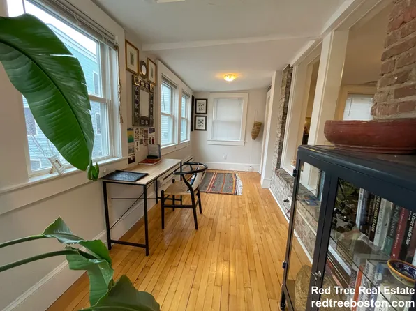 7 Riverside Pl #2, Cambridge, MA 02139