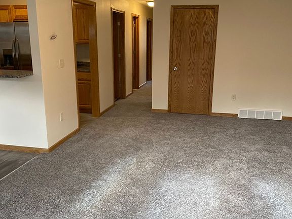 4th image of 927-975 W Wilson St #3B-2BA-1300SQFT