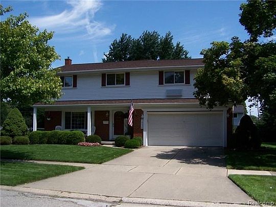 1st image of 16536 Fairway St