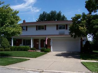 16536 Fairway St, Livonia, MI 48154