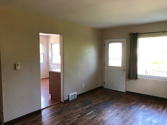 3rd image of 568 Cornell Ave