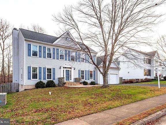 2nd image of 3 Brittany Ln