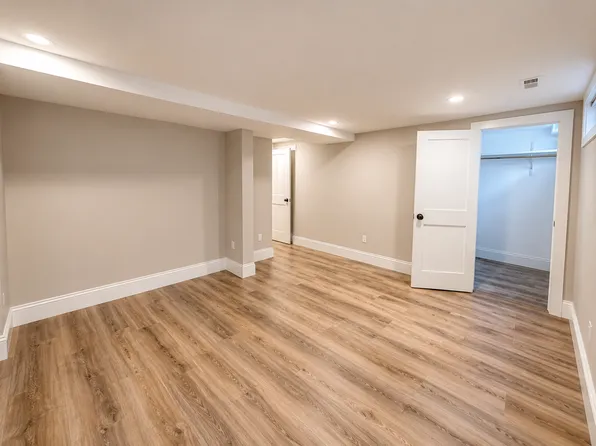38 Russell Park, Quincy, MA 02169
