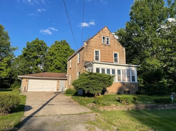 913 Kenneth St, Youngstown, OH 44505