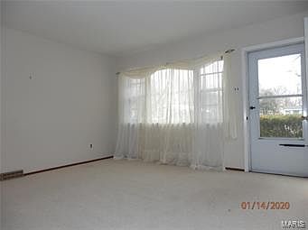 4th image of 9728 Guthrie Ave