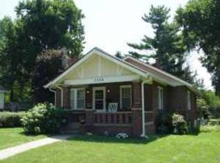 3208 Gene Field Rd, Saint Joseph, MO 64506