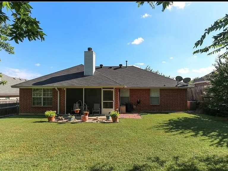 1515 Chardonnay Dr — Photo 9