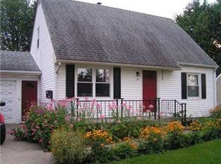 15 Sherwood Rd, Lancaster, NY 14086