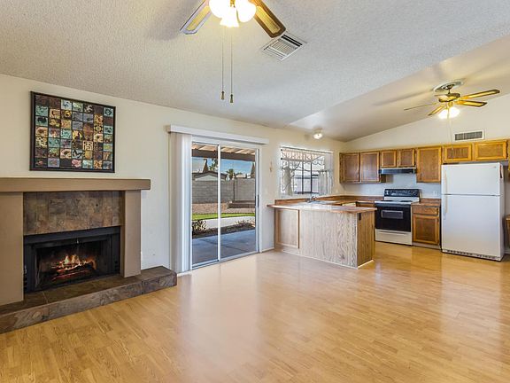 3rd image of 10926 W Turney Ave