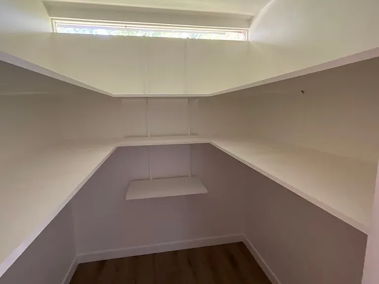 1702 Capri Cir — Photo 13