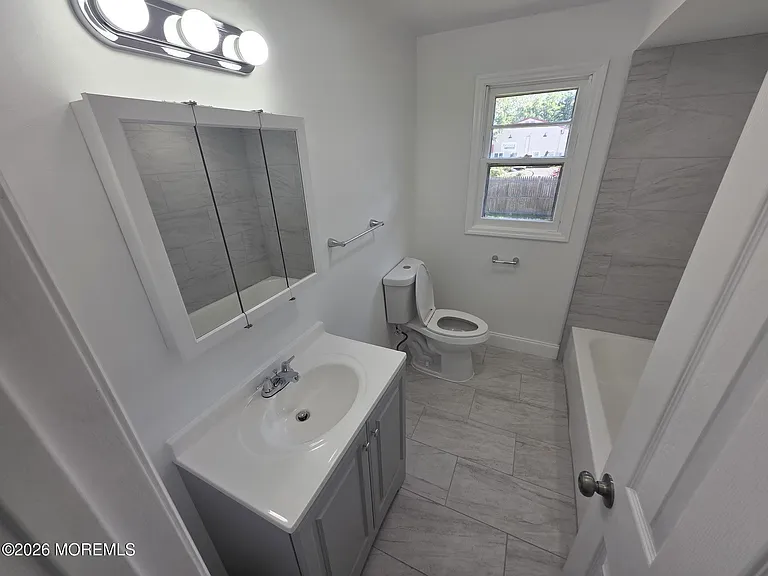 14 Wood Ave #A — Photo 18