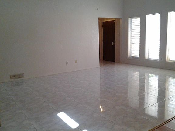 5th image of 9429 Waxwing St