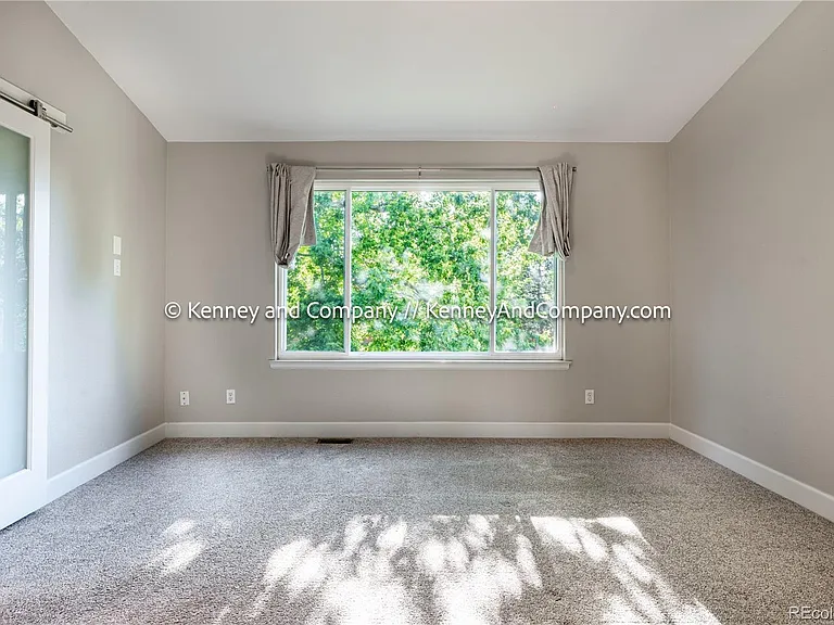 875 S Lindsey St — Photo 22