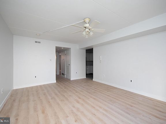 3rd image of 525 S 13th St #31-529A