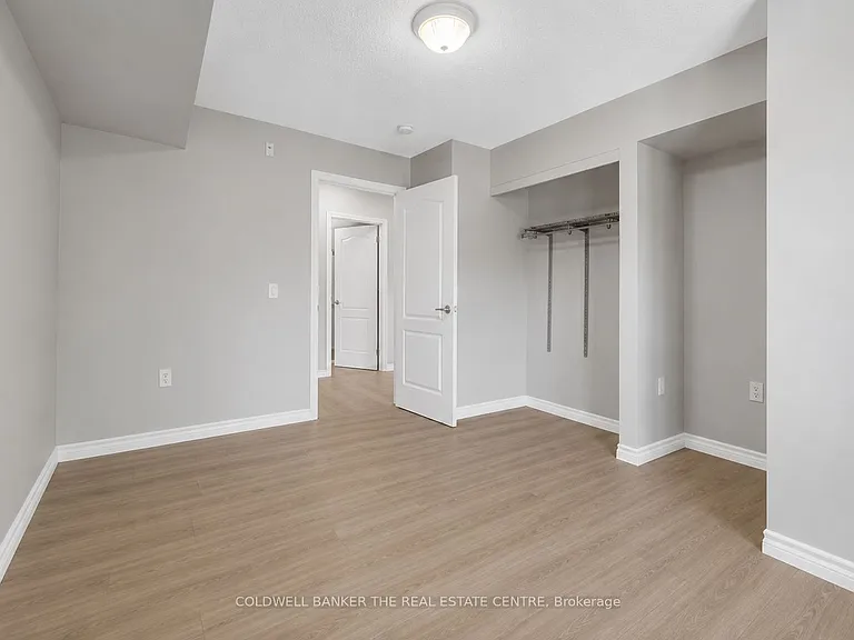 137 Sydenham Wells Dr #15 — Photo 12