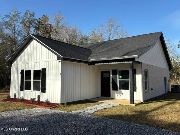 21 Walter Penton Rd, Carriere, MS 39426
