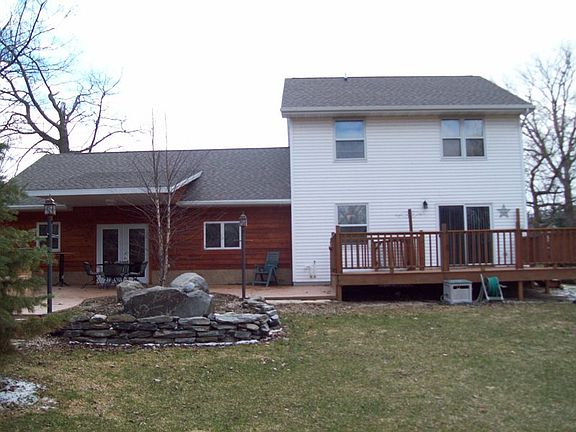 4th image of 70 Evergreen Dr