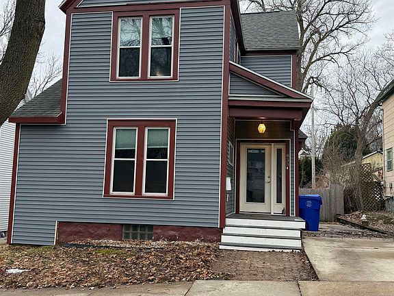 2nd image of 835 E John St