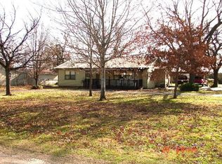 301 E Main St, Gustine, TX 76455