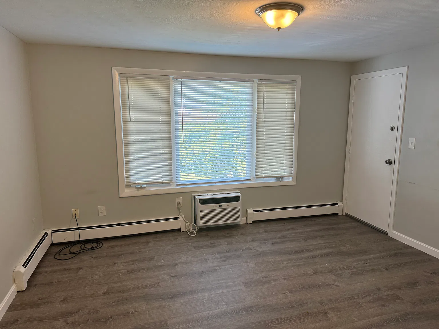 2 bed, $1,950 — Photo 3