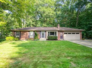 7114 Tory Dr, Hudsonville, MI 49426
