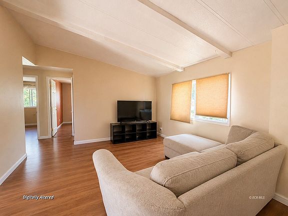 5th image of 607 S 5th St