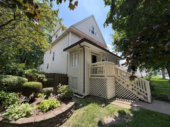 209 S 19th Ave, Maywood, IL 60153