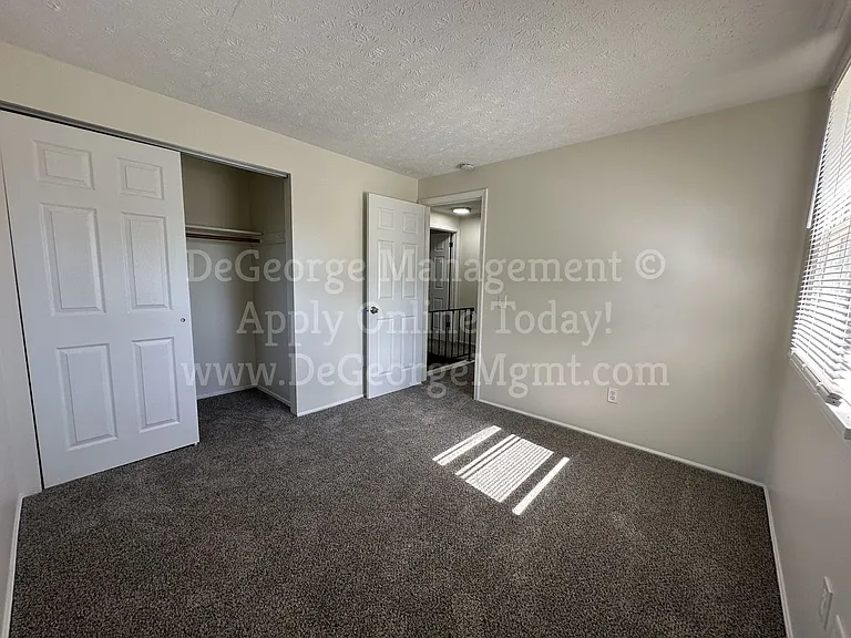 Sterling Square Townhomes — Photo 16