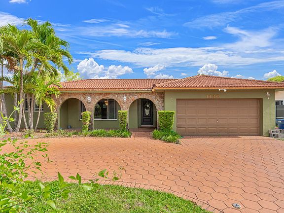 3rd image of 1440 NW 207th Street