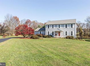 26 Dutton Farm Ln, West Grove, PA 19390