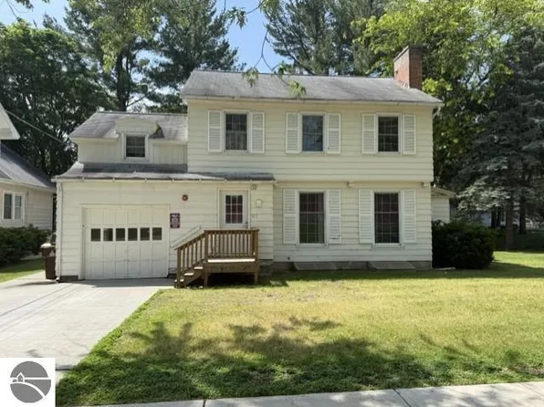 715 W Center St, Alma, MI 48801