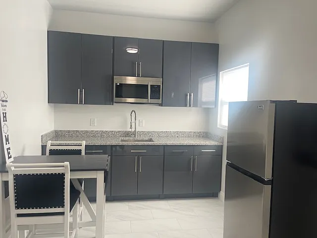 798 SW Abraham Ave #1 — Photo 30