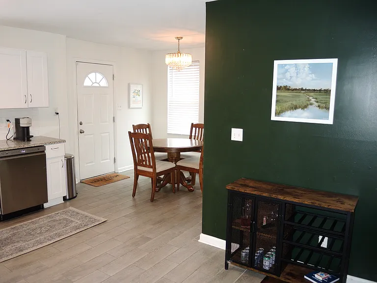 926 Clanton Rd — Photo 4