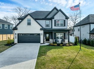 1709 Melton Meadows Dr, Maryville, TN 37803