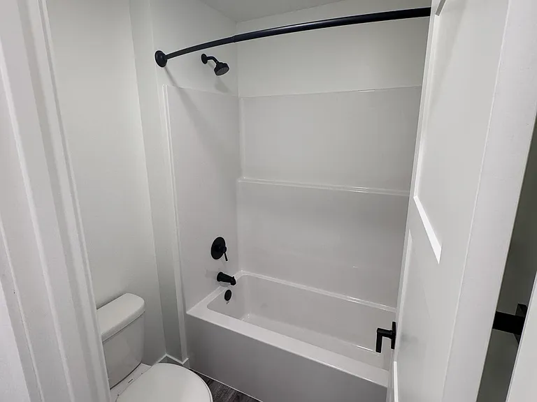 202 E Plum St #1 — Photo 11