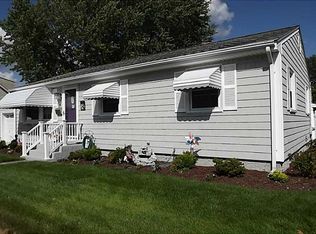 39 Stanley St, Pawtucket, RI 02861