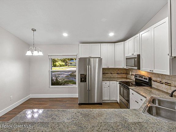 4th image of 4136 Black Gum Dr