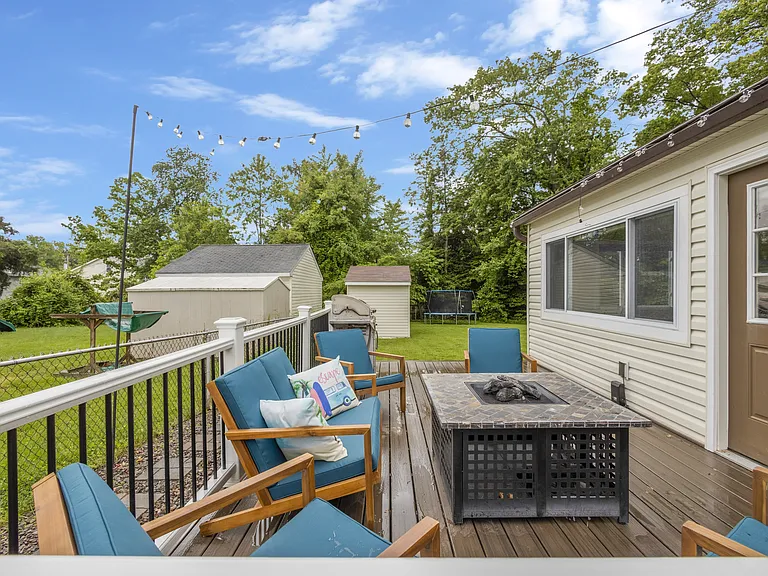 7011 Kenfig Pl — Photo 20