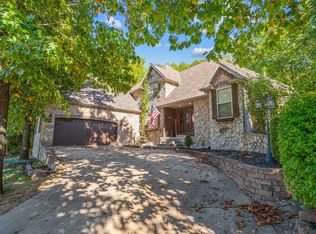 310 Oakview Drive, Ridgedale, MO 65739