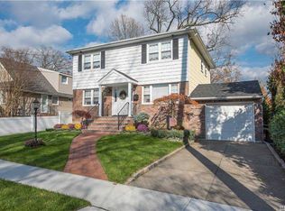 203 E Beverly Pkwy, Valley Stream, NY 11580