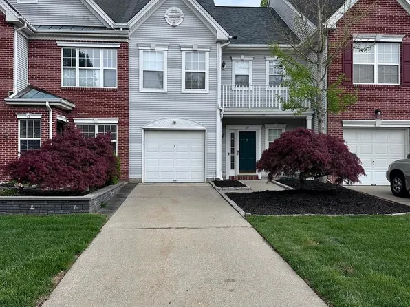 14 Congress Cir, Medford, NJ 08055
