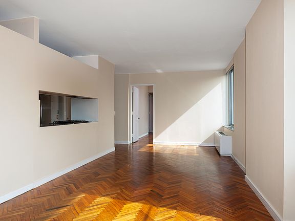 2nd image of 360 E 88th St APT 22A