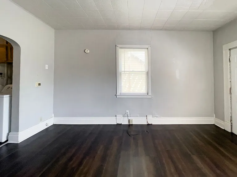 824 W University Ave — Photo 7