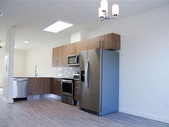 4th image of 7805 Cooper Ln Unit 607