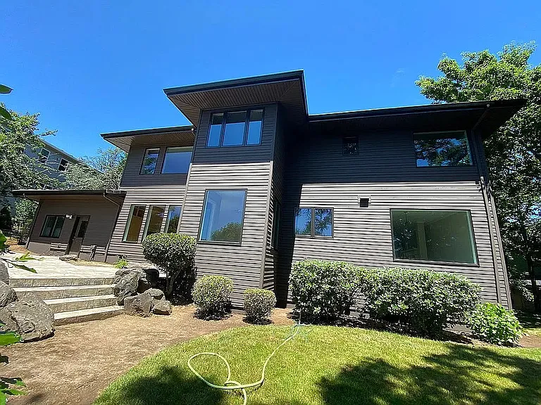 2919 Beacon Hill Dr — Photo 4