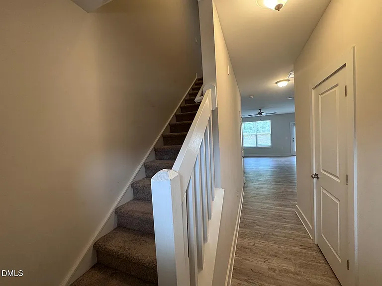 917 Hillman Ln — Photo 17