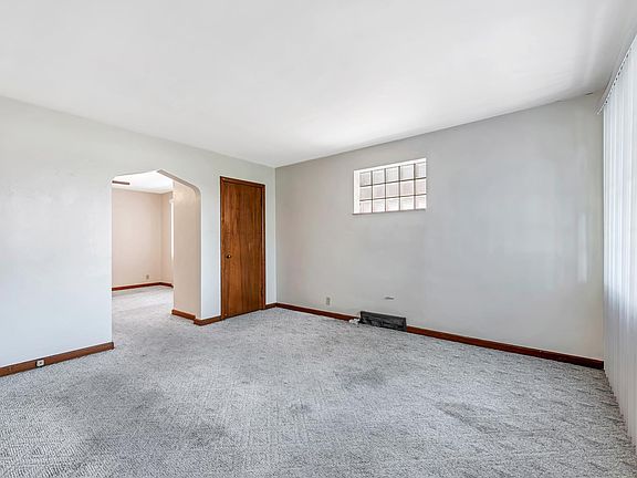 4th image of 5020 Fyler Ave